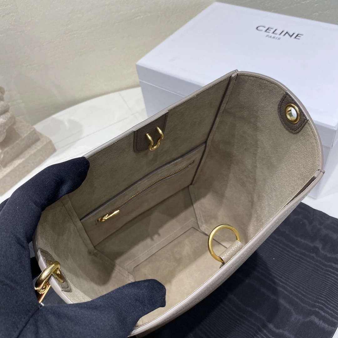 Custombag-- 189303AH4.18TP high quality version item：C-B806D2570